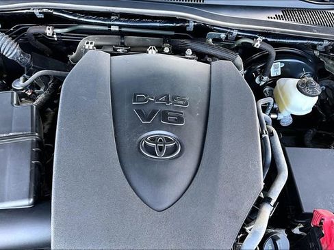 Used 2023 Toyota Tacoma SR5 image 32