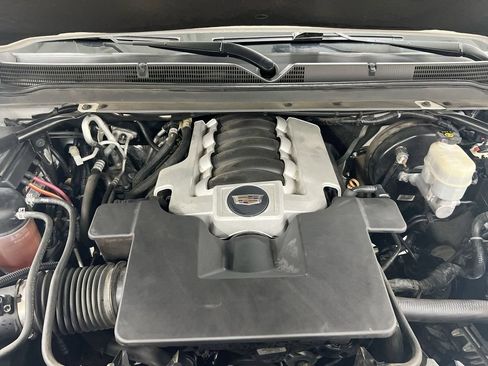 Used 2019 Cadillac Escalade ESV Platinum AWD/4WD image 27