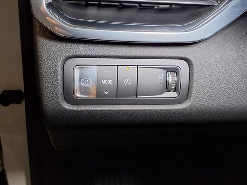 New 2026 GMC Acadia Elevation image 17