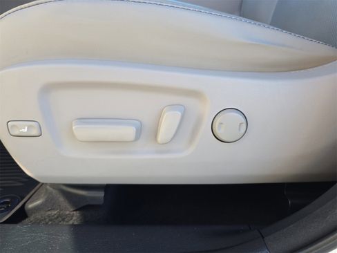 Used 2018 Toyota Highlander Limited image 15