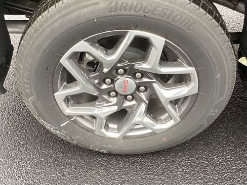 New 2025 GMC Sierra 1500 SLT w/ SLT Premium Plus Package image 12