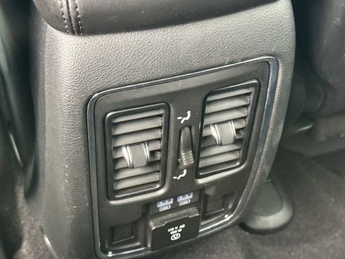 Used 2022 Jeep Grand Cherokee Limited w/ Trailer Tow Group IV image 44