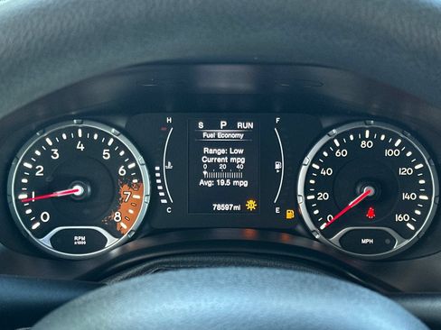 Used 2018 Jeep Renegade Sport w/ Power & Air Group AWD/4WD image 23