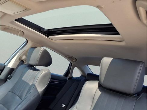 Used 2021 Honda Accord Touring image 10