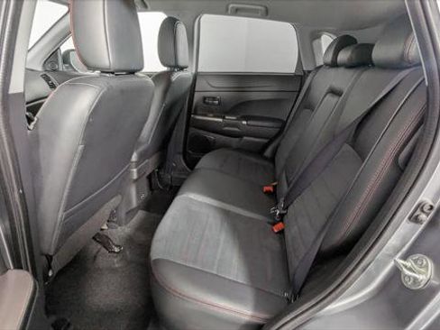 Used 2024 Mitsubishi Outlander Sport SE image 17