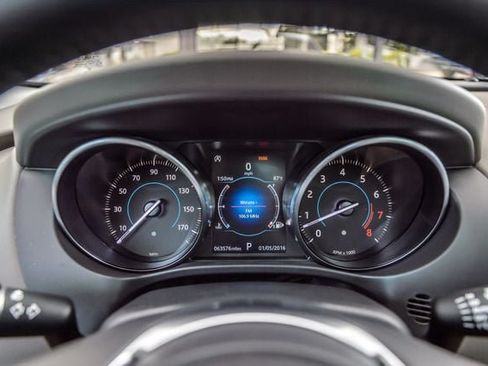 Used 2018 Jaguar F-PACE R-Sport AWD/4WD image 18