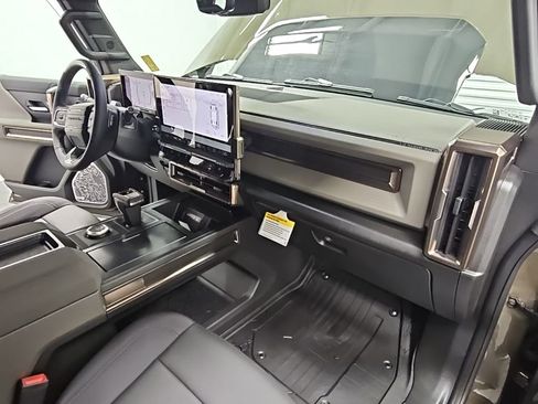 New 2025 GMC Hummer EV 2X w/ Extreme Off-Road Package image 44