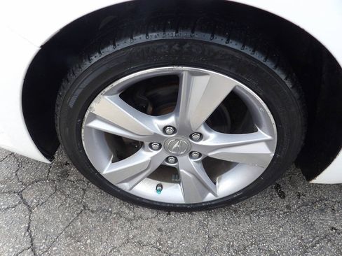 Used 2014 Acura ILX w/ Technology Package FWD image 5