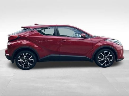 Used 2021 Toyota C-HR XLE FWD image 6