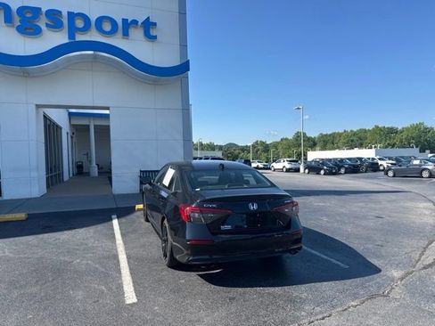 Used 2023 Honda Civic Sport image 5