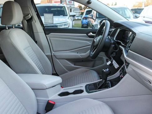 Used 2022 Volkswagen Jetta S image 17