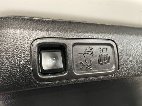 Used 2019 Ford Expedition Max XLT w/ Equipment Group 202A image 35