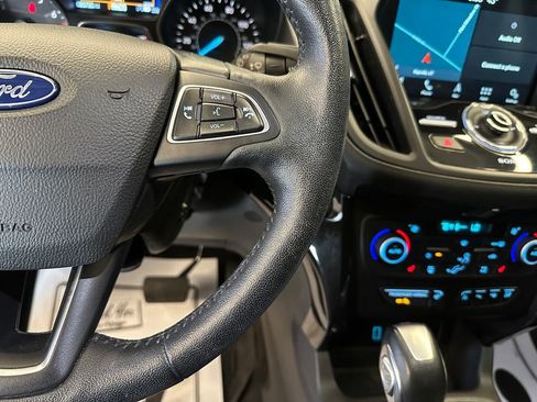 Used 2019 Ford Escape Titanium image 12