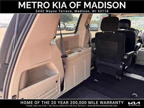 Used 2012 Dodge Grand Caravan Crew FWD image 27