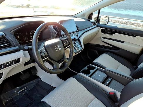 Used 2025 Honda Odyssey Elite image 14