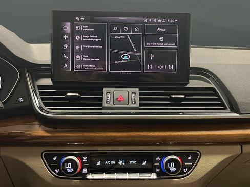 Used 2024 Audi Q5 e Premium Plus w/ Premium Plus Package AWD/4WD image 13