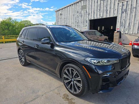 Used 2019 BMW X7 xDrive50i w/ Dynamic Handling Package image 2