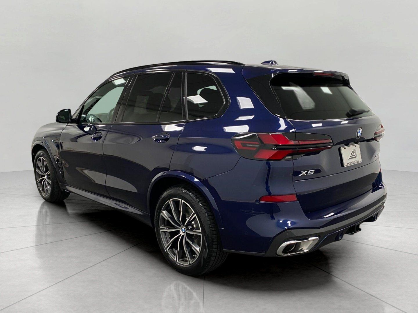 Used 2025 BMW X5 xDrive40i w/ Executive Package AWD/4WD image 12