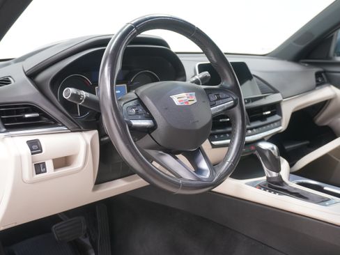 Used 2021 Cadillac CT4 Premium Luxury RWD image 10