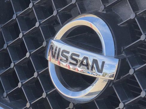 Used 2011 Nissan Armada Platinum w/ 2nd Row Captain Seat Pkg image 11