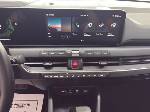 Used 2025 Kia K4 LXS image 13