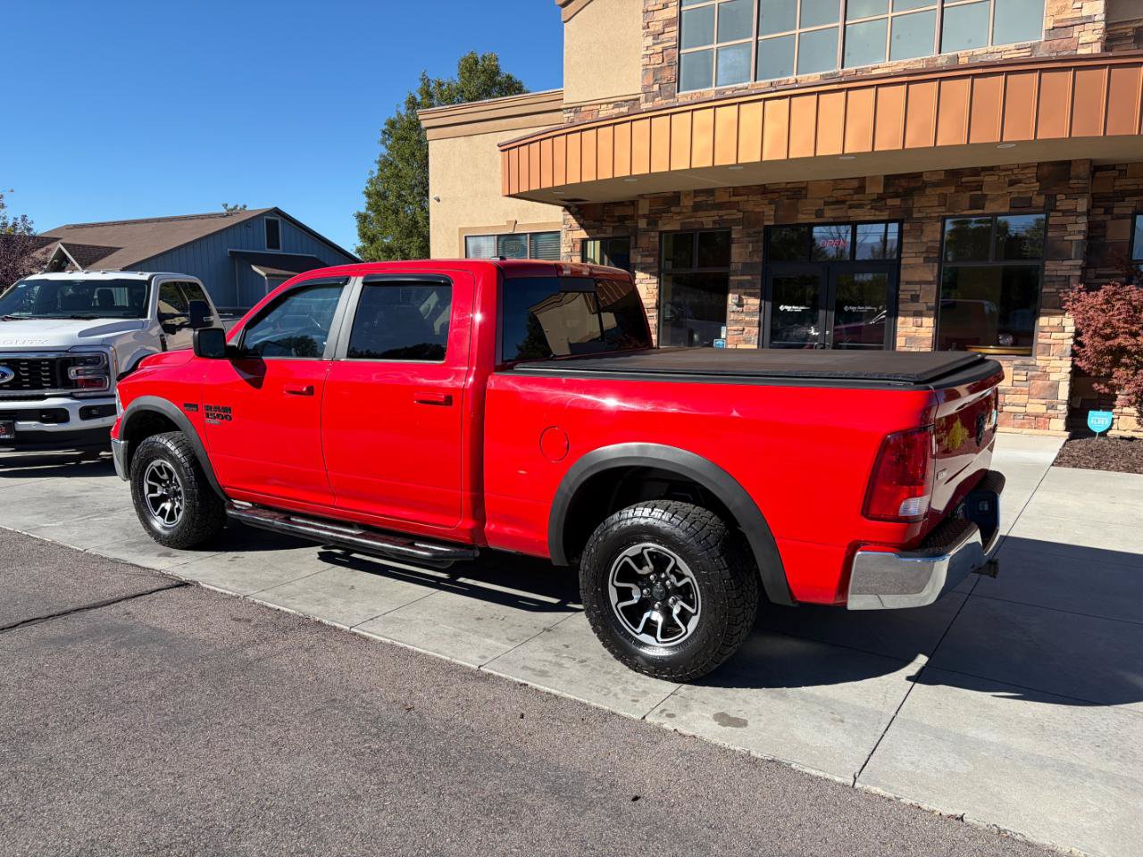 Used 2019 RAM 1500 Classic SLT AWD/4WD image 23