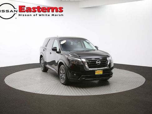 Used 2024 Nissan Pathfinder S image 62