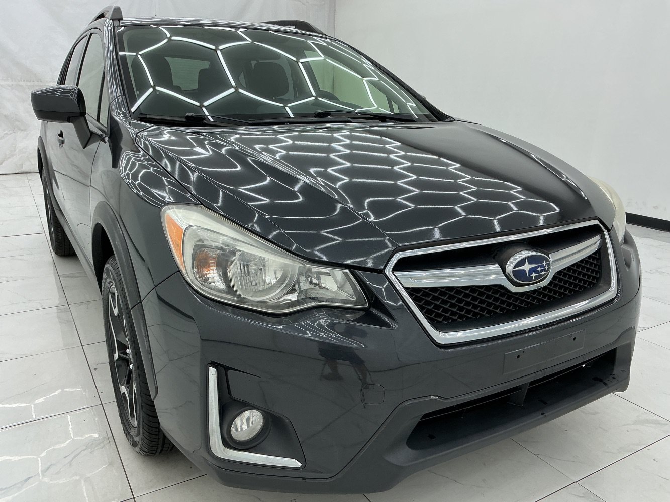 Used 2017 Subaru Crosstrek 2.0i Premium AWD/4WD image 3