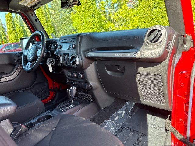 Used 2015 Jeep Wrangler Sport w/ Quick Order Package 24S AWD/4WD image 23