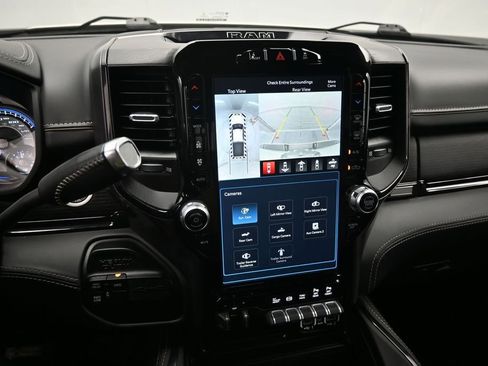 Used 2022 RAM 2500 Limited AWD/4WD image 16