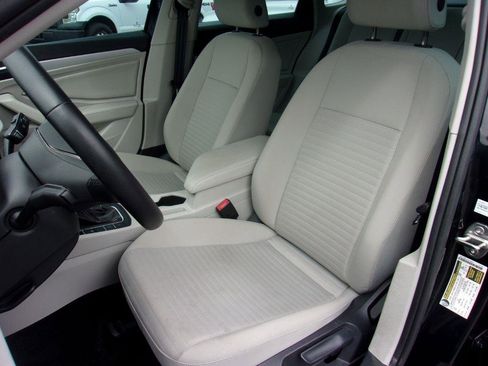 Used 2025 Volkswagen Jetta S FWD image 9