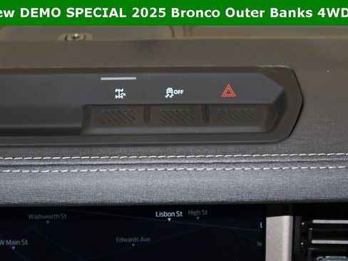 New 2025 Ford Bronco Outer Banks image 22