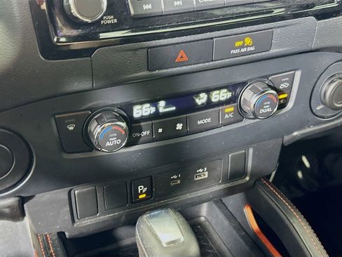Used 2022 Nissan Frontier Pro-X w/ Technology Package image 26