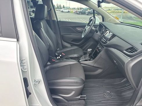 Certified 2022 Buick Encore Preferred w/ Safety Package II AWD/4WD image 21