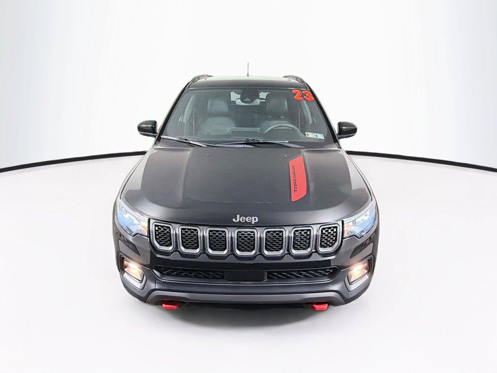 Used 2023 Jeep Compass Trailhawk w/ Sun and Sound Group AWD/4WD image 13