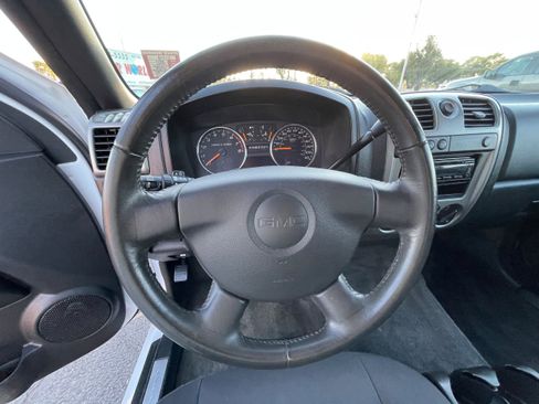 Used 2011 GMC Canyon SLE image 16