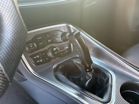 Used 2016 Dodge Challenger SRT Hellcat image 17