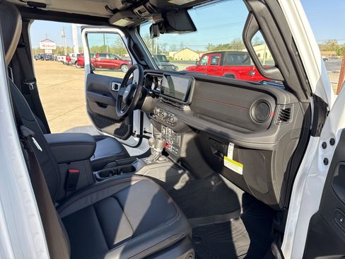 New 2025 Jeep Wrangler Unlimited Rubicon w/ Safety Group image 21