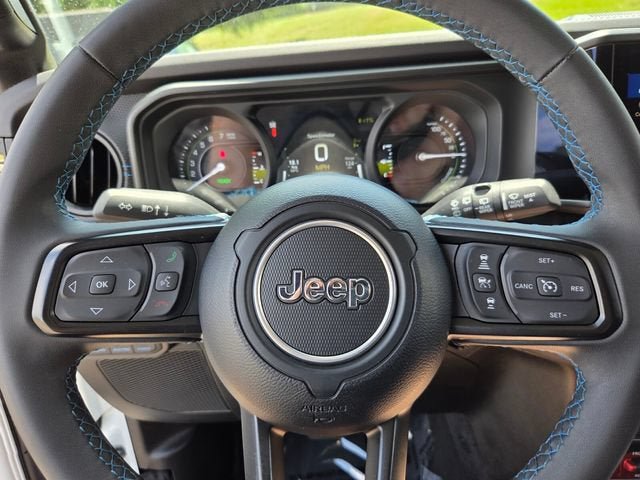 Used 2024 Jeep Wrangler Unlimited Rubicon 4xe AWD/4WD image 26