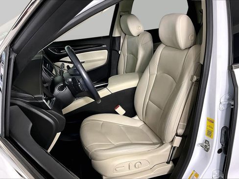 Certified 2023 Buick Enclave Essence w/ Experience Buick Package FWD image 8