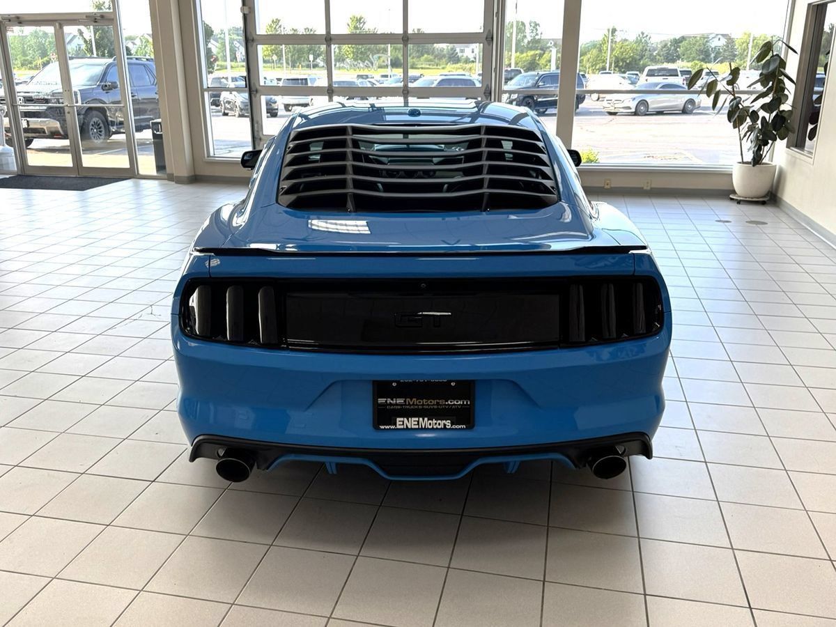 Used 2017 Ford Mustang GT Premium w/ Black Accent Package RWD image 7