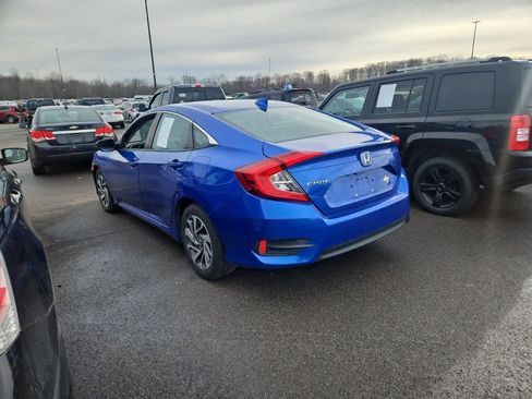 Used 2017 Honda Civic EX image 2