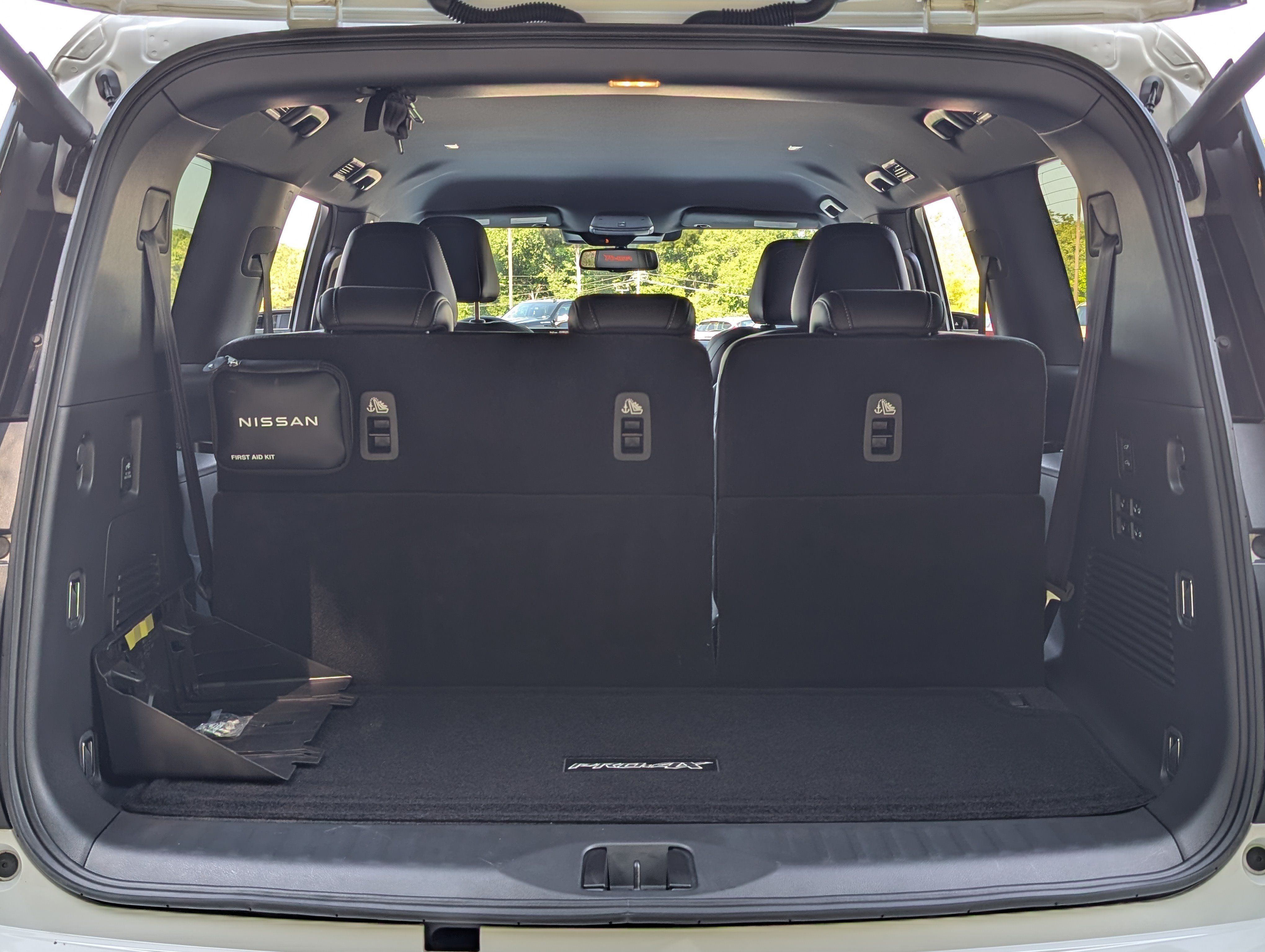 Used 2026 Nissan Armada PRO-4X w/ Captain's Chari Seat Package AWD/4WD image 19