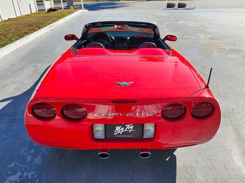 Used 1998 Chevrolet Corvette Convertible w/ Memory Pkg image 7