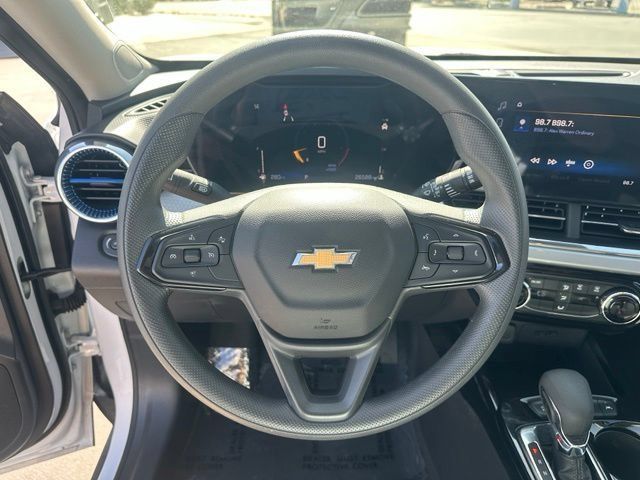 Certified 2026 Chevrolet Trax LT FWD image 18