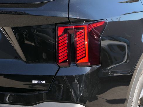 New 2025 Kia Sorento SX Prestige image 4