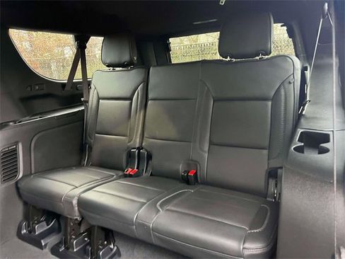 Used 2025 GMC Yukon XL Denali image 16