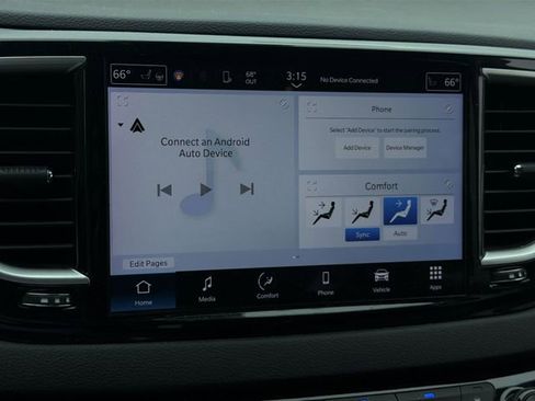 Used 2023 Chrysler Pacifica Touring-L FWD image 13