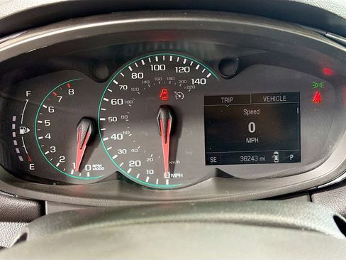 Used 2019 Chevrolet Trax LT w/ LT Convenience Package FWD image 14