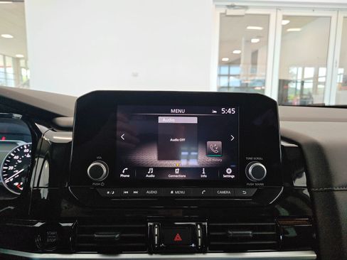 Used 2025 Nissan Pathfinder SV AWD/4WD image 26